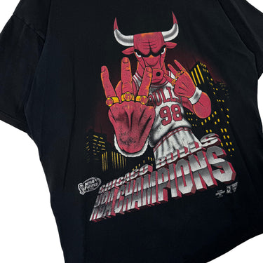 1998 Three Peat Chicago Bulls T-Shirt