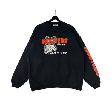 Hooters Crewneck